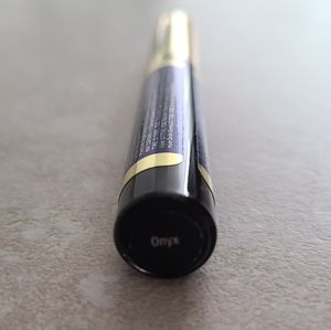 Senegence Onyx Shadowsense